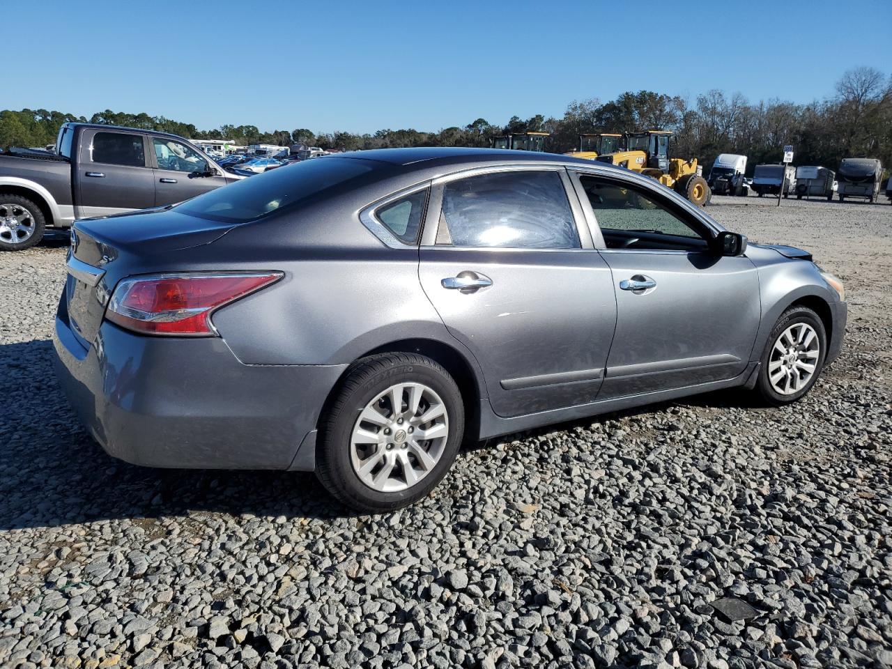 2015 Nissan Altima 2.5 - Image 3
