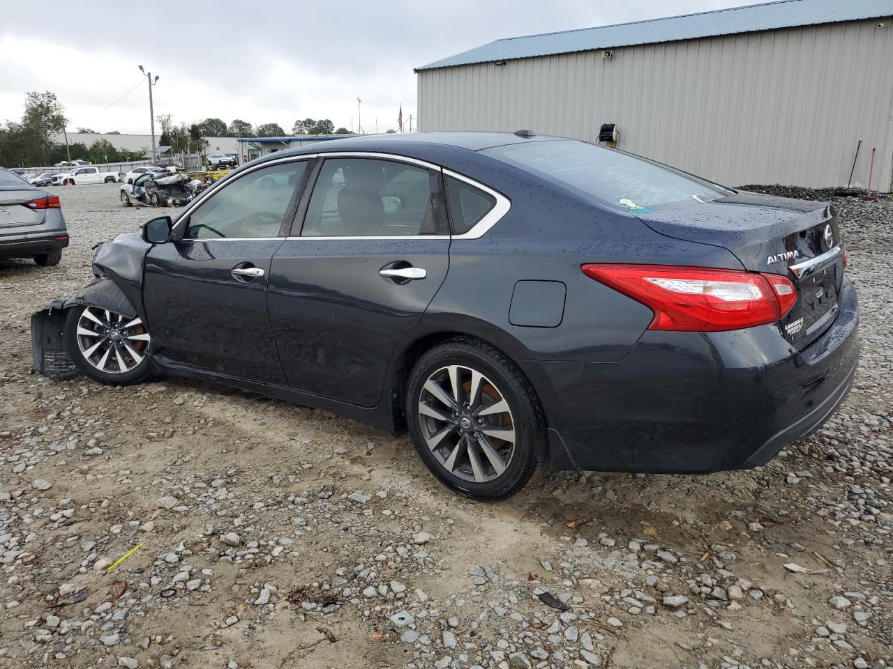 2016 Nissan Altima 2.5 - Фото 2