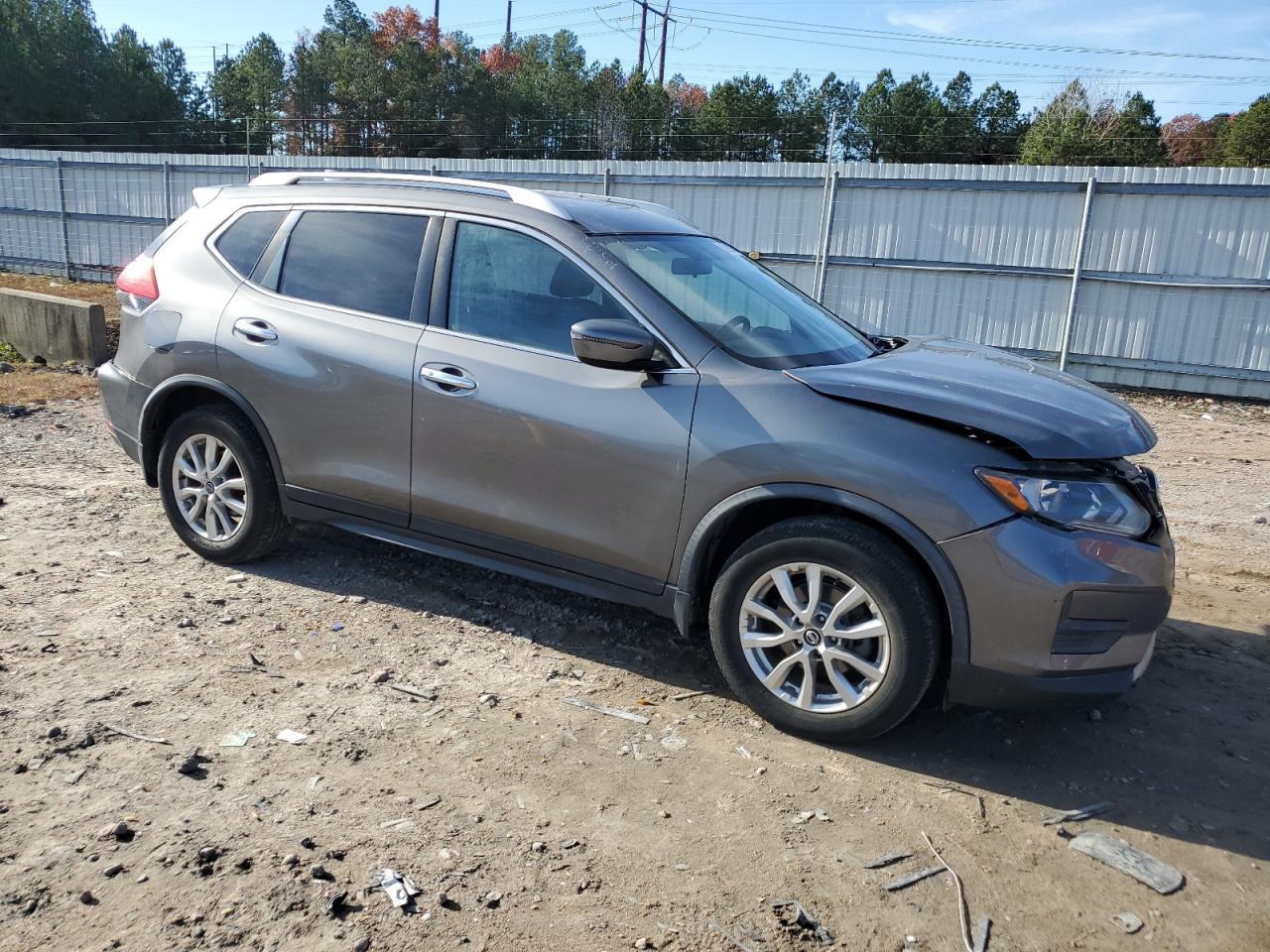 2017 Nissan Rogue S - Image 4