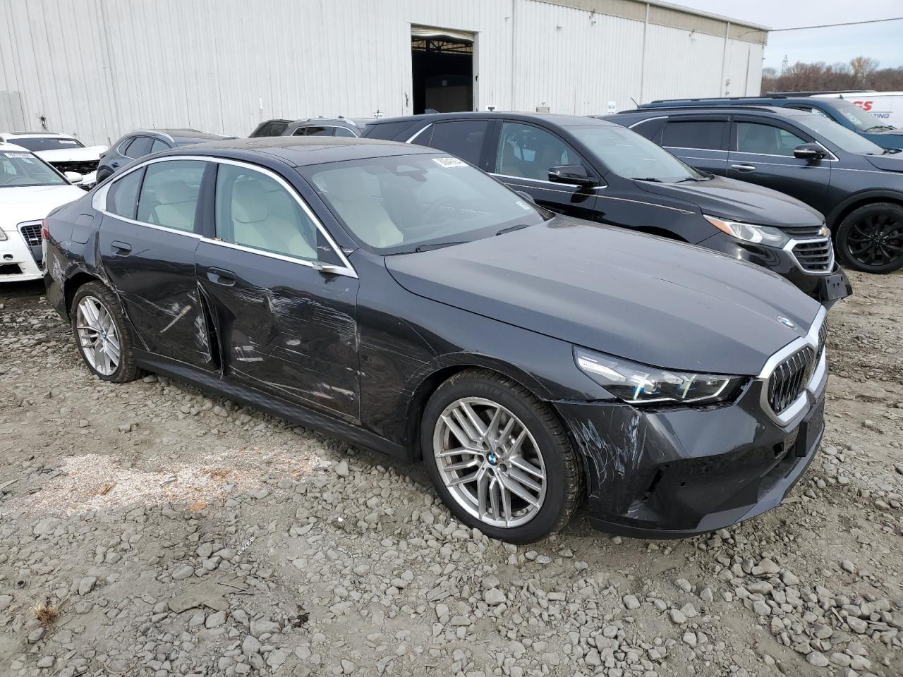 2024 BMW 530 Xi - Image 4