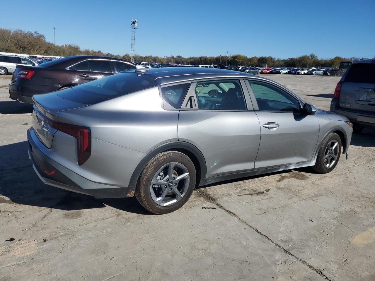 2025 Kia K4 Lx - Фото 3