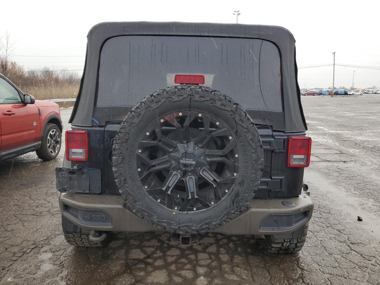 2016 Jeep Wrangler Unlimited Sahara Sahara - Фото 6