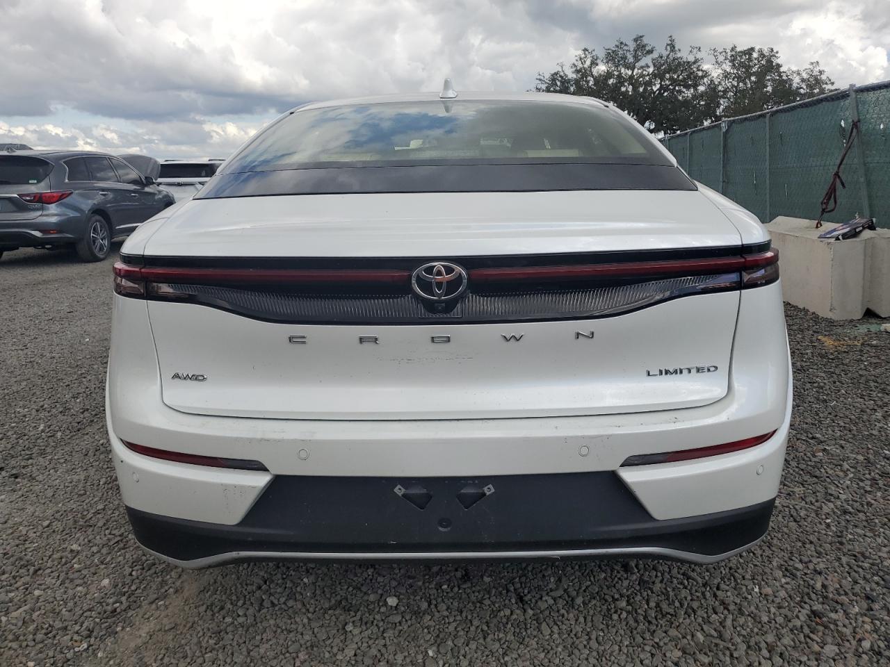 2023 Toyota Crown Xle - Image 6