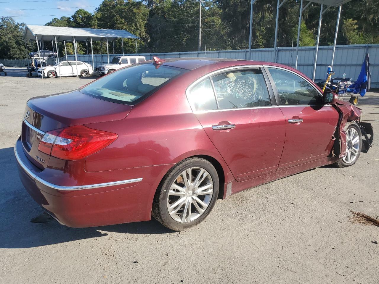 2012 Hyundai Genesis 3.8L - Фото 3