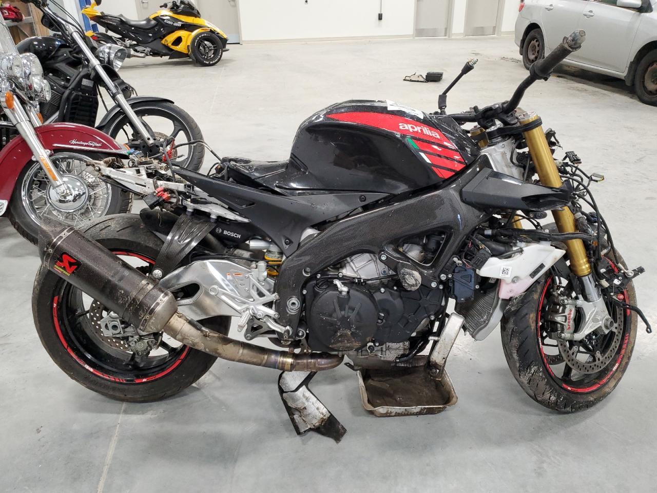 2018 Aprilia Tuono V4