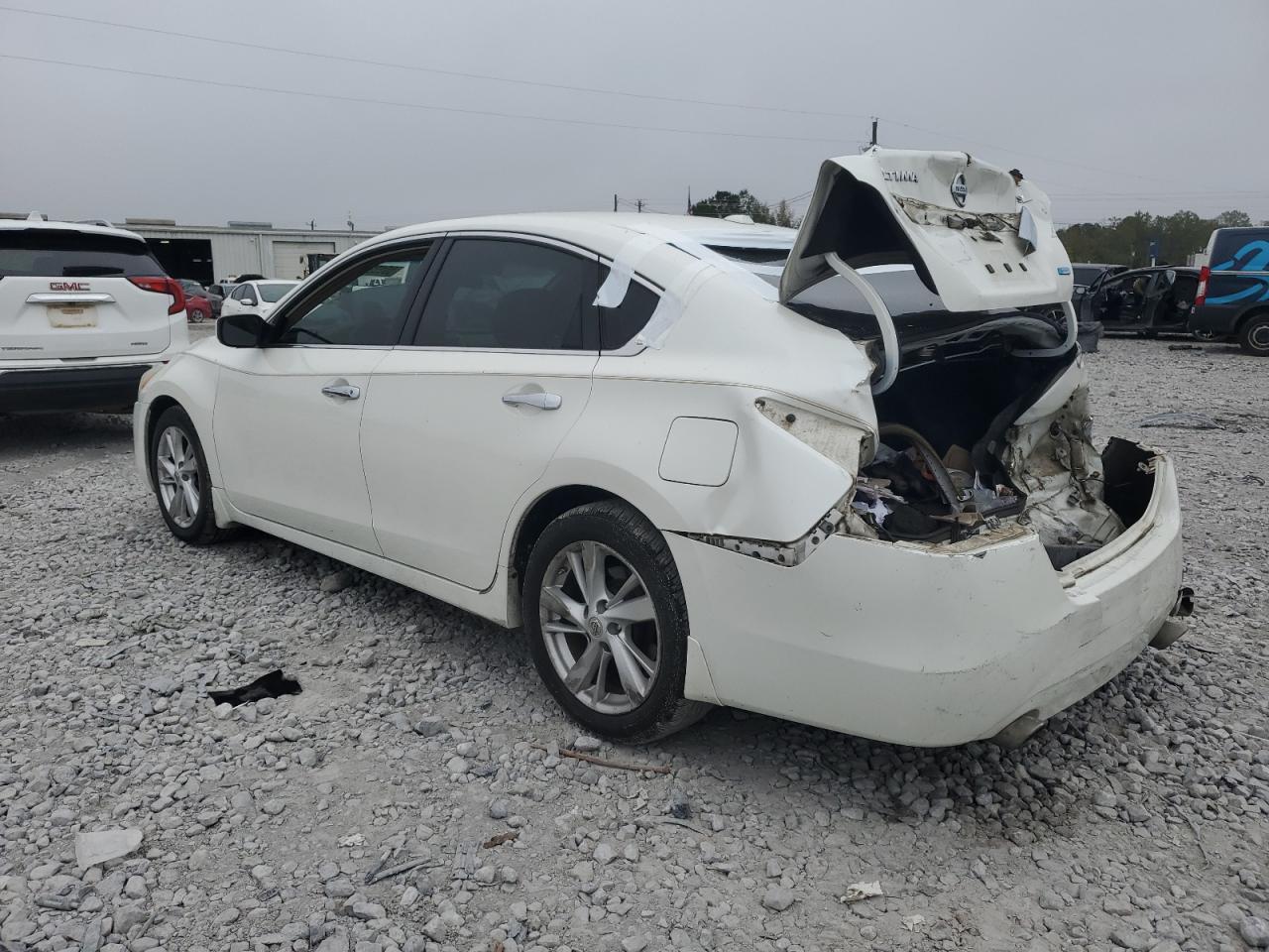 2013 Nissan Altima 2.5 - Фото 2