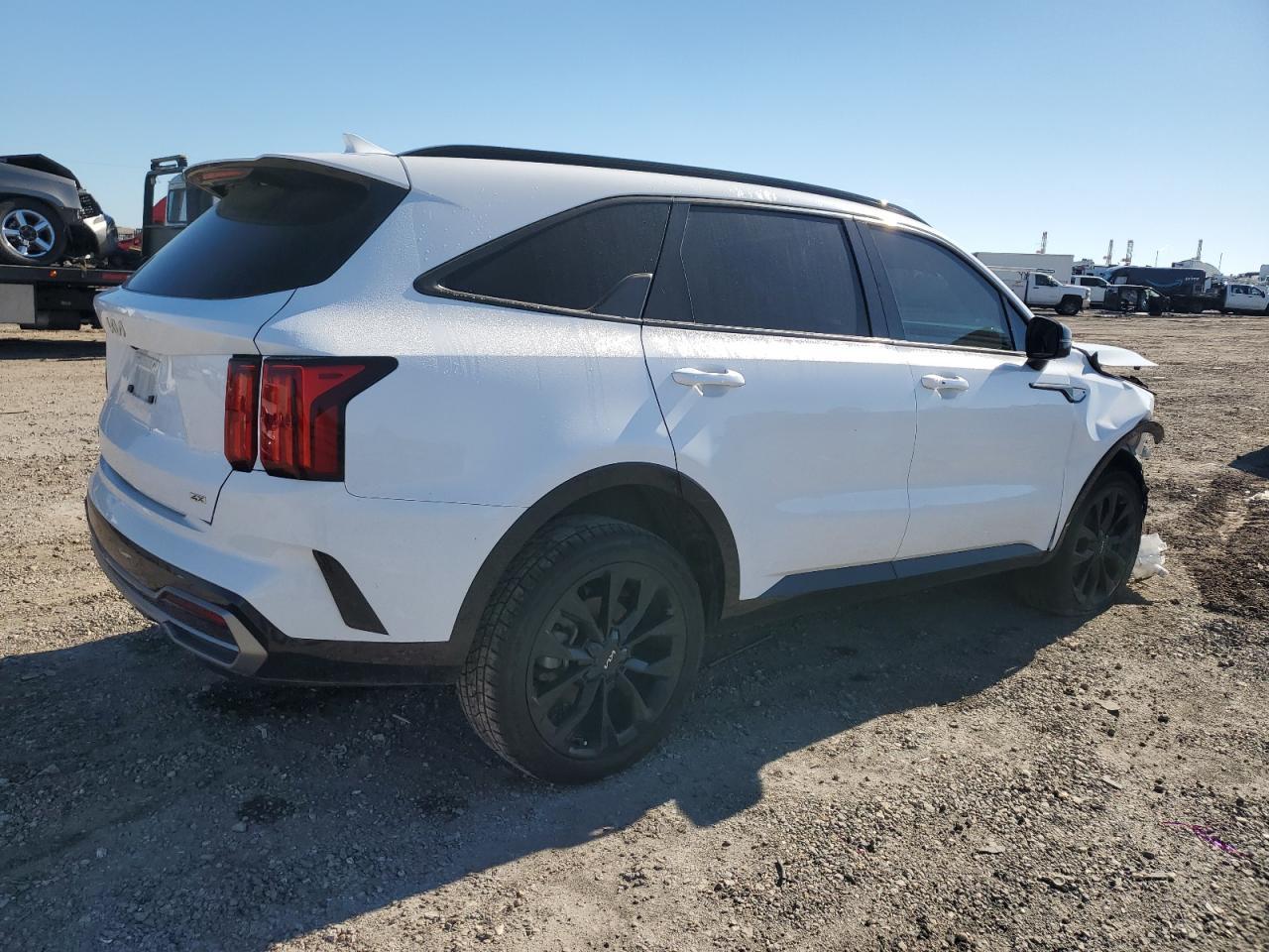 2023 Kia Sorento Sx - Image 3