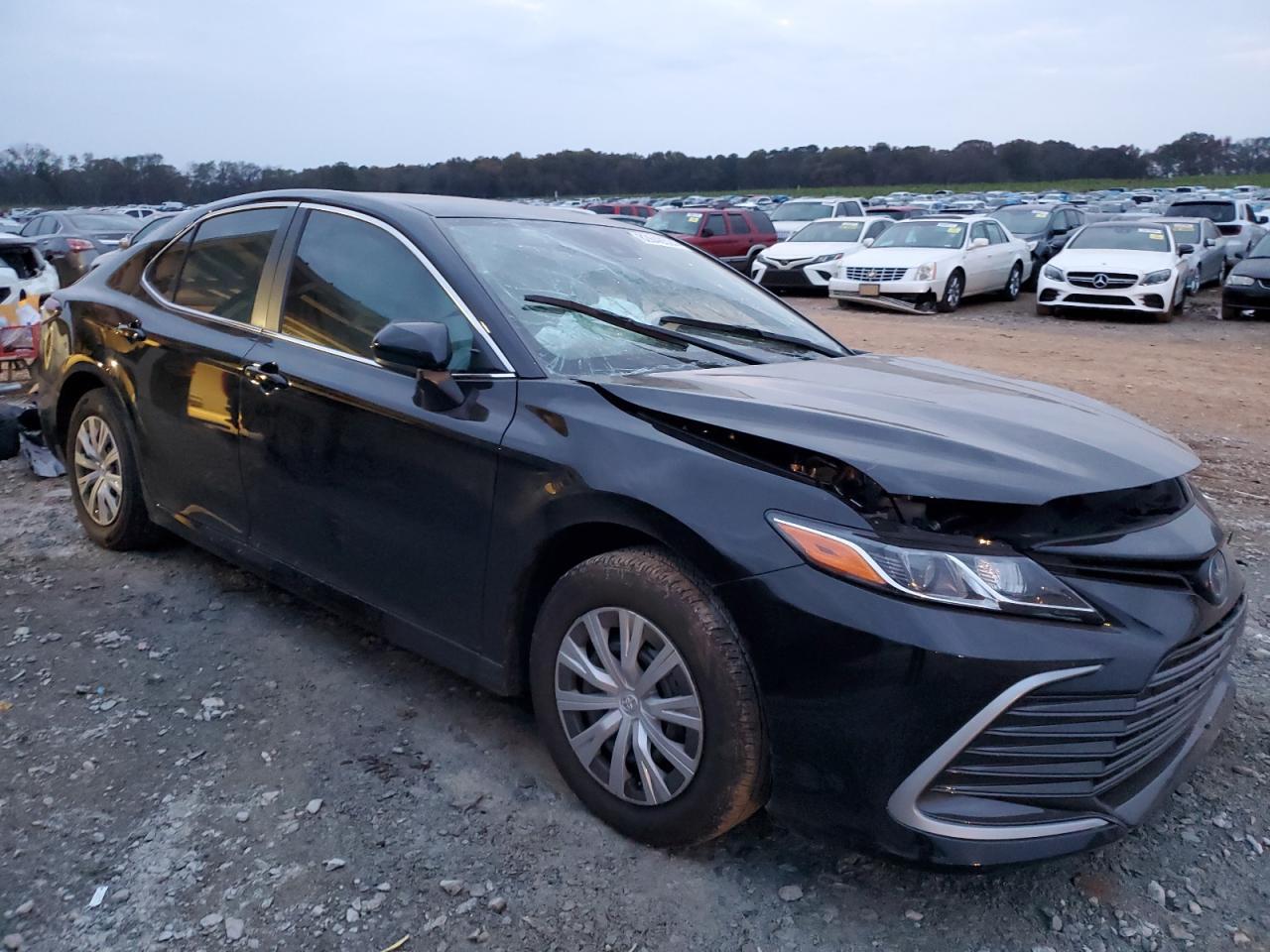 2023 Toyota Camry Le - Фото 4