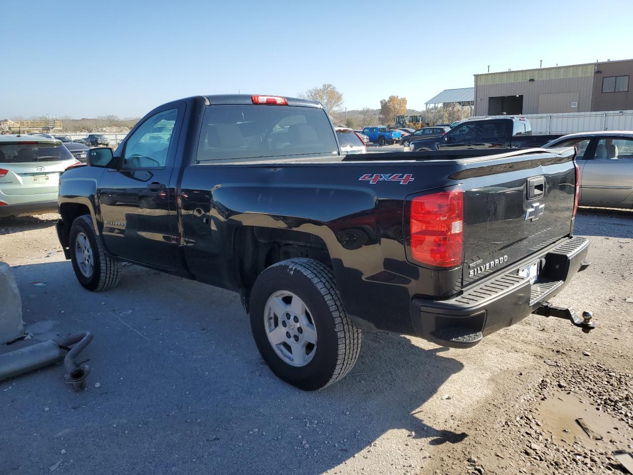 2015 Chevrolet Silverado K1500 - Image 2