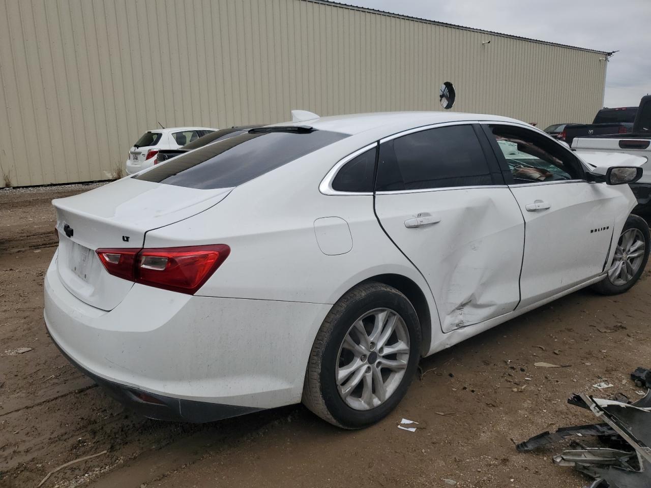 2018 Chevrolet Malibu Lt - Image 3