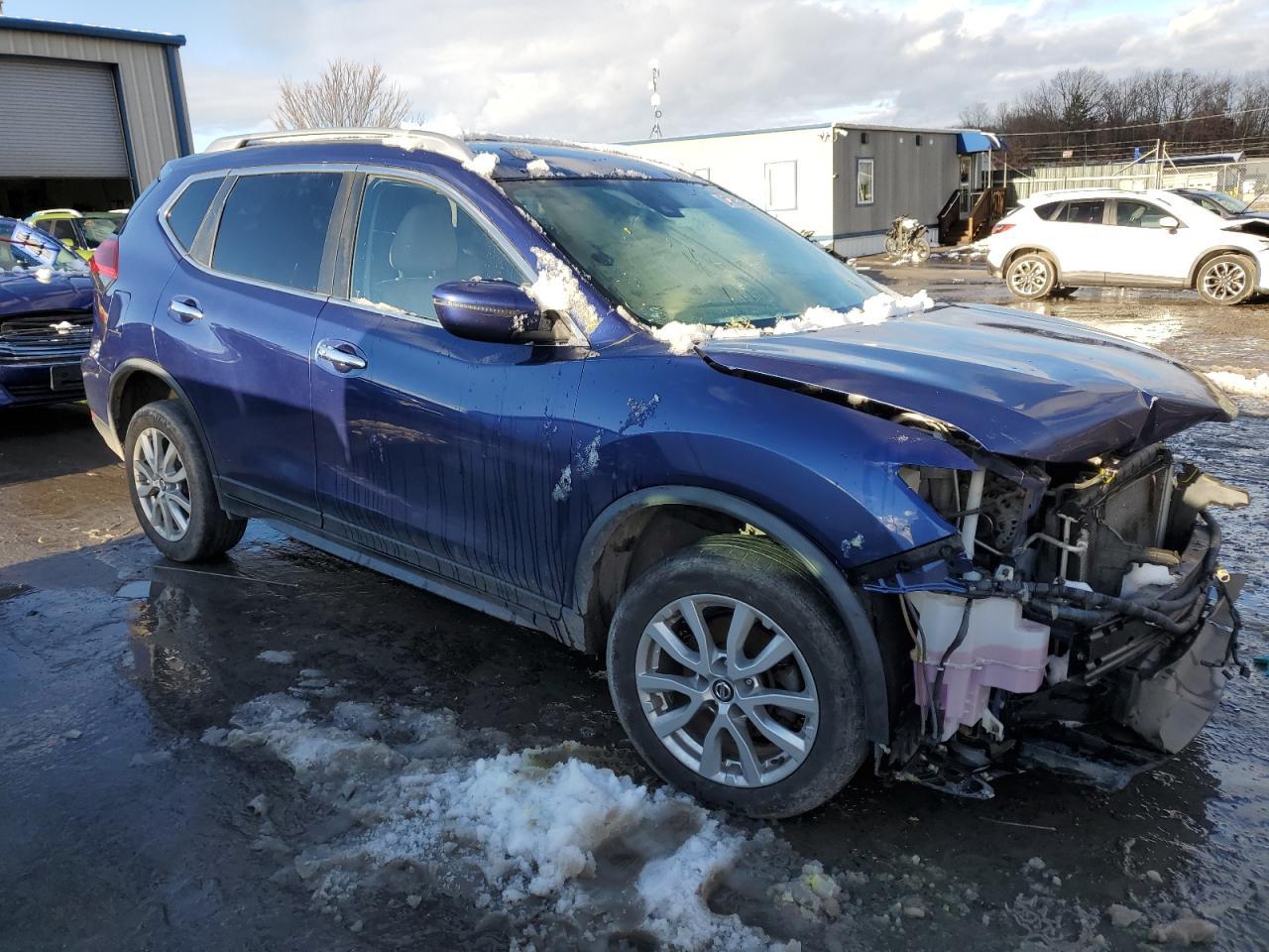 2020 Nissan Rogue S - Фото 4