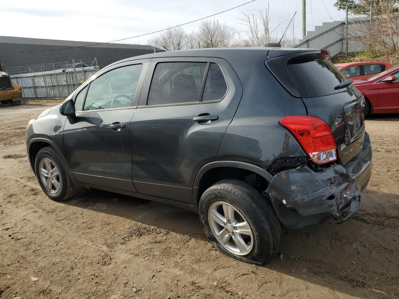 2019 Chevrolet Trax Ls - Image 2