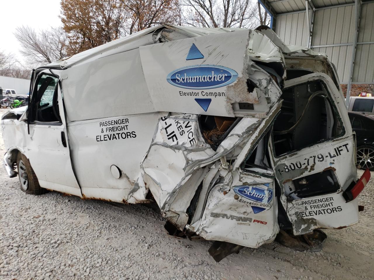 2011 GMC Savana G1500 - Image 2