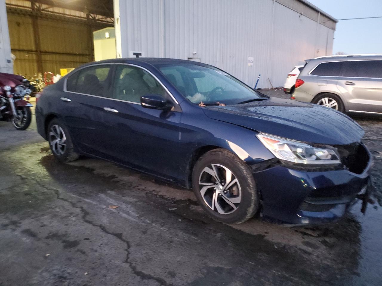 2017 Honda Accord Lx - Фото 4