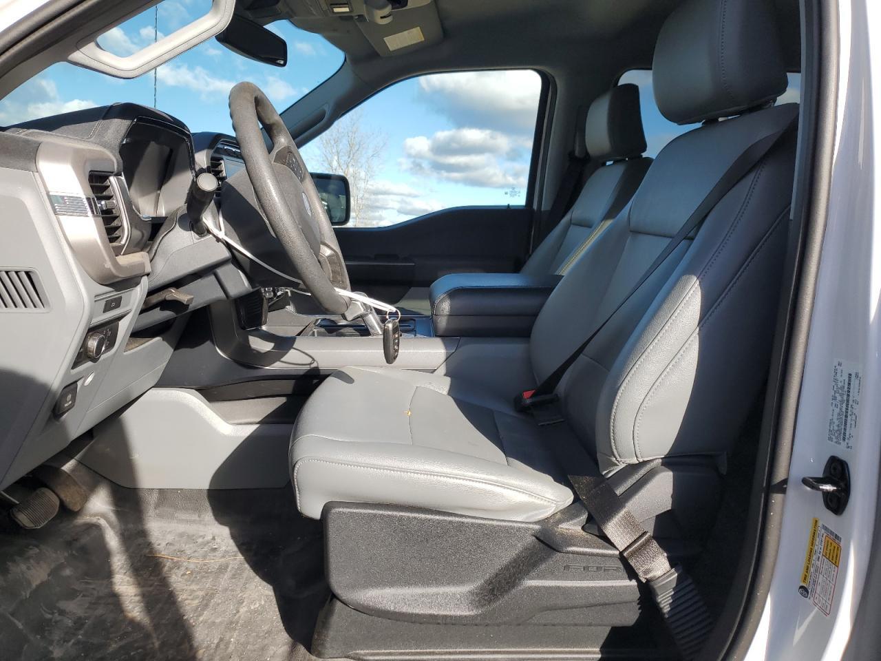 2022 Ford F150 Lightning Pro - Image 7