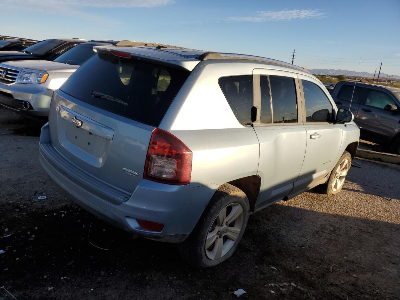 2014 Jeep Compass Latitude - Фото 3