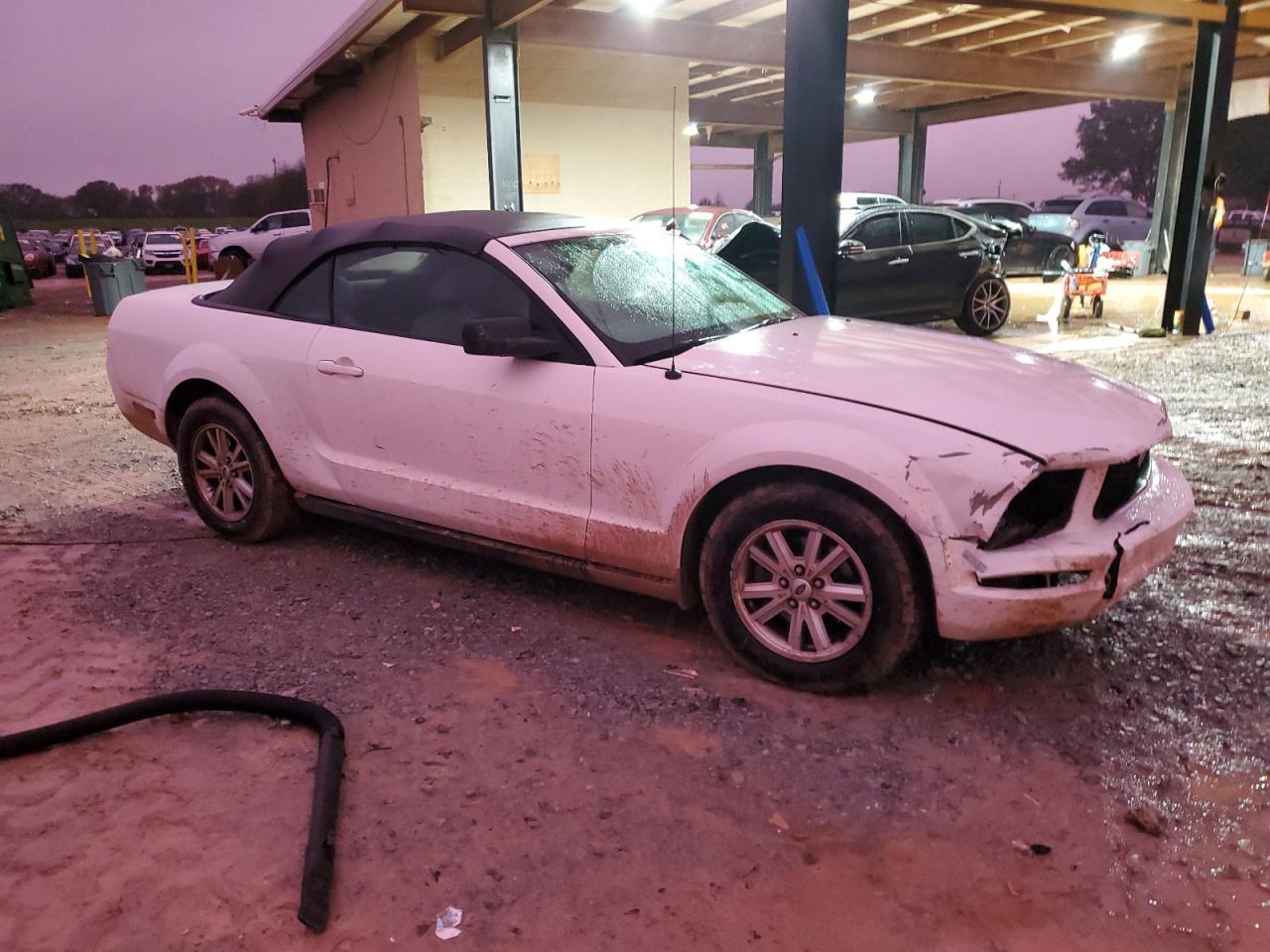 2006 Ford Mustang - Image 4