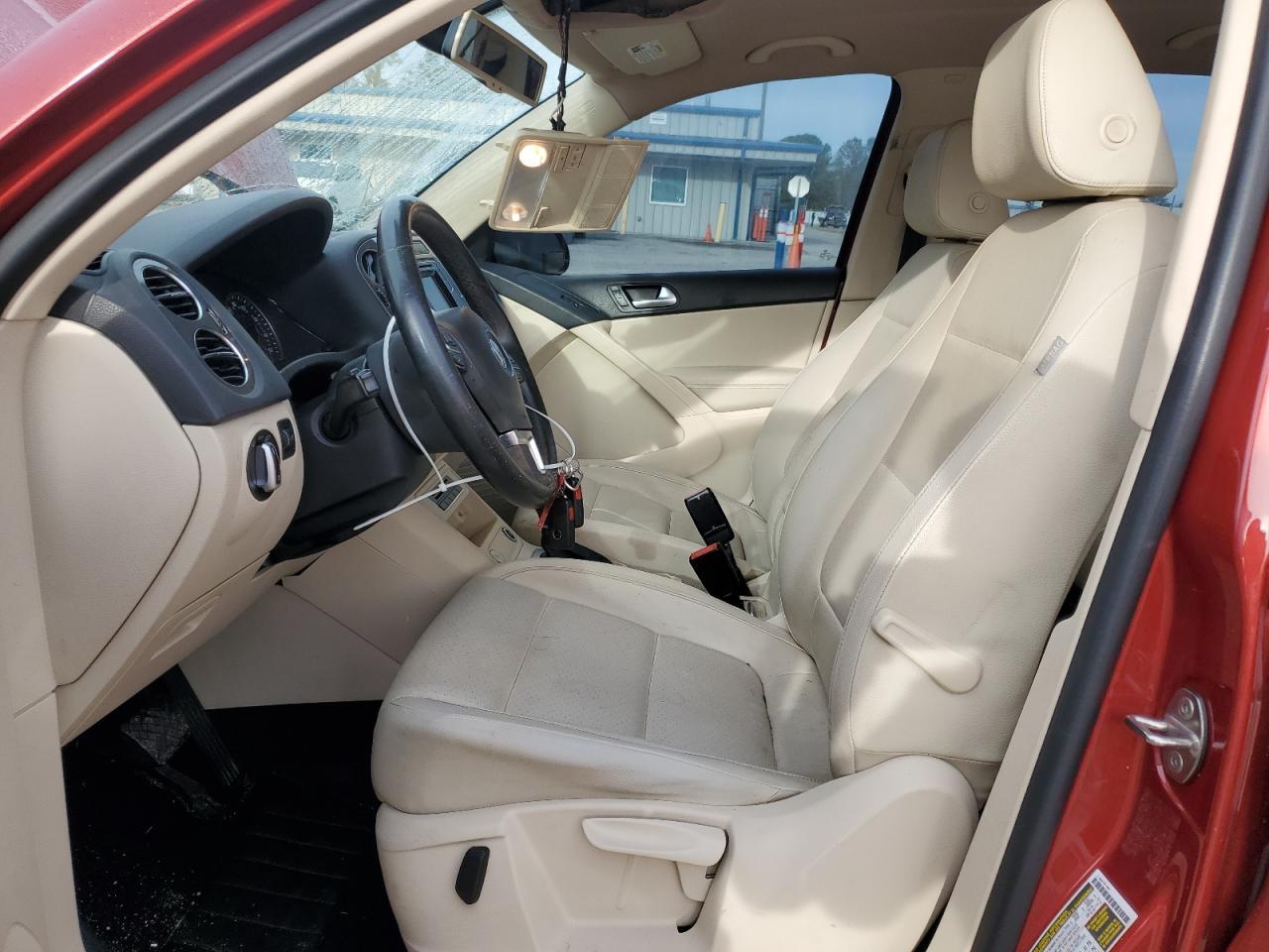 2016 Volkswagen Tiguan S - Фото 7