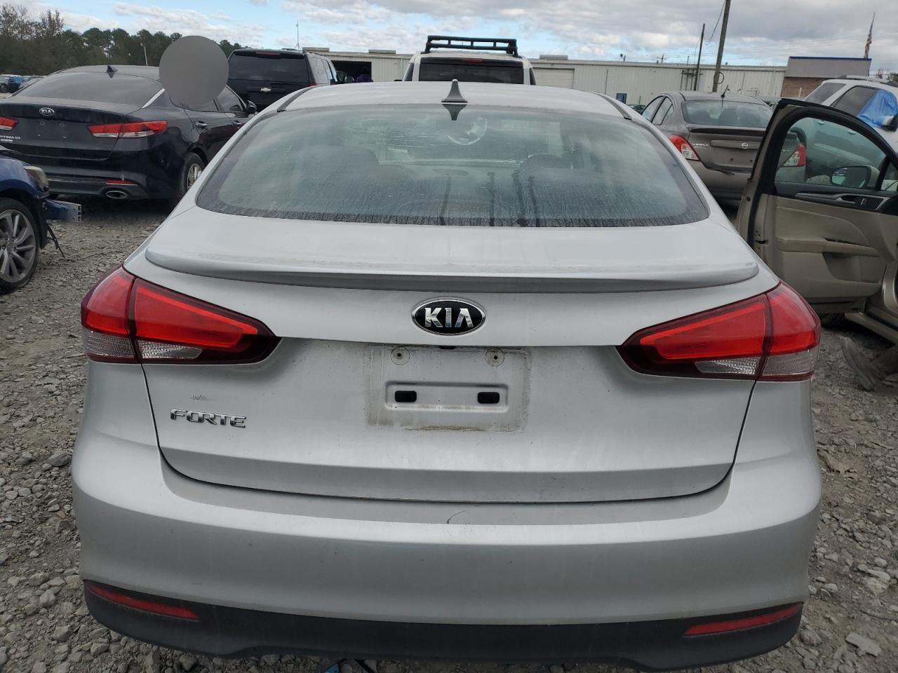 2017 Kia Forte Lx - Image 6