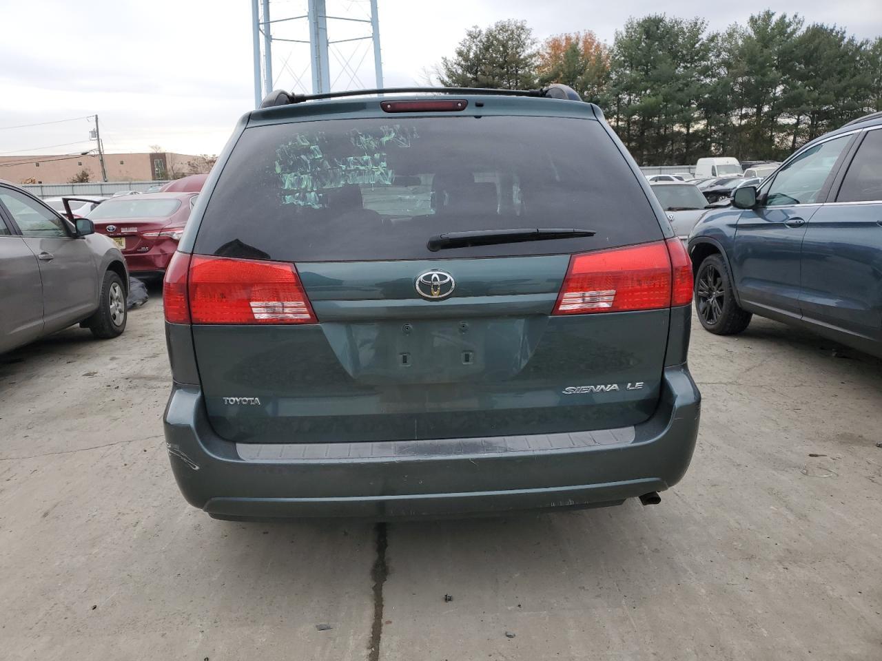 2005 Toyota Sienna Ce - Image 6