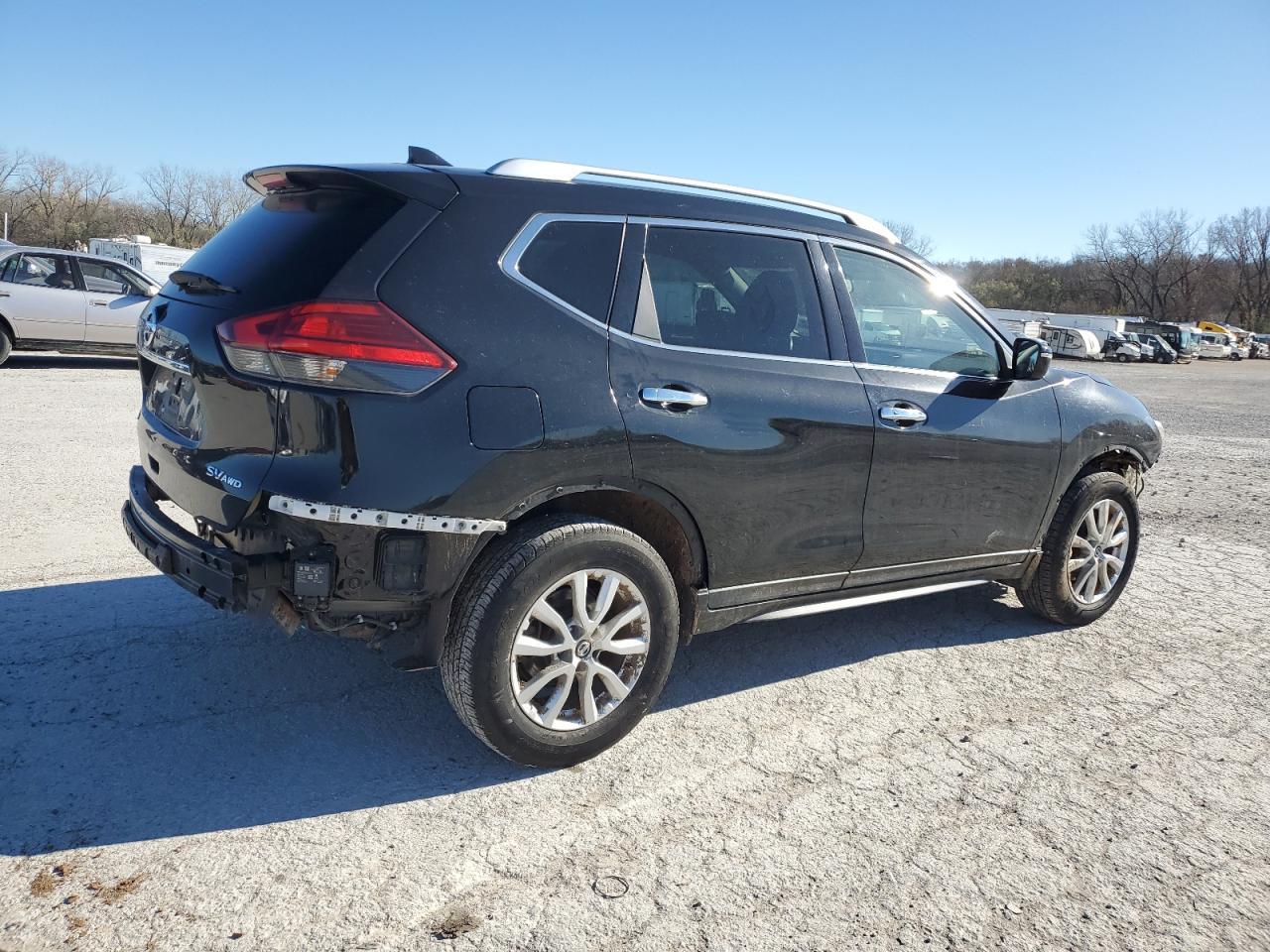 2017 Nissan Rogue S - Фото 3