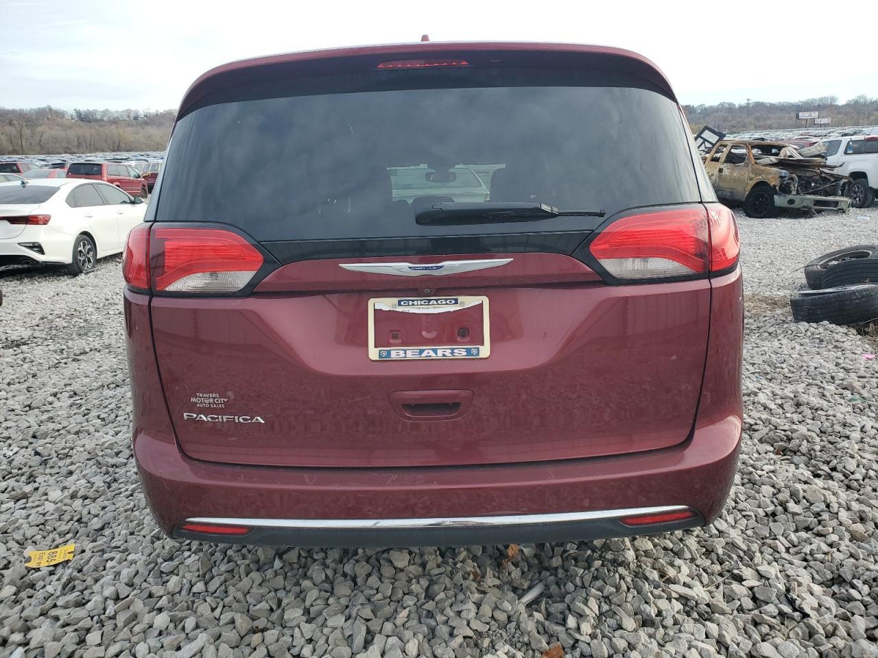 2019 Chrysler Pacifica Touring L - Image 6