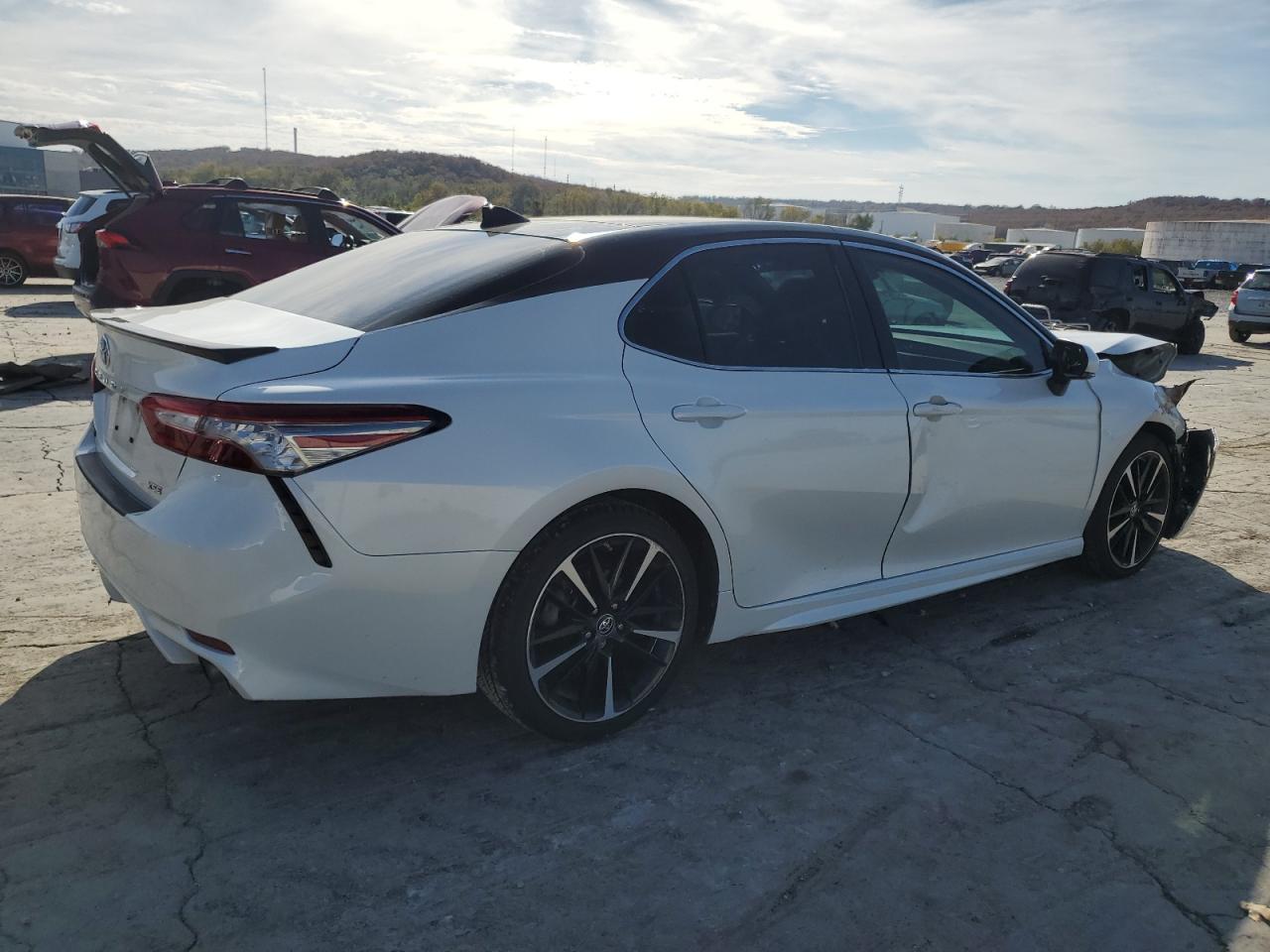 2019 Toyota Camry Xse - Image 3