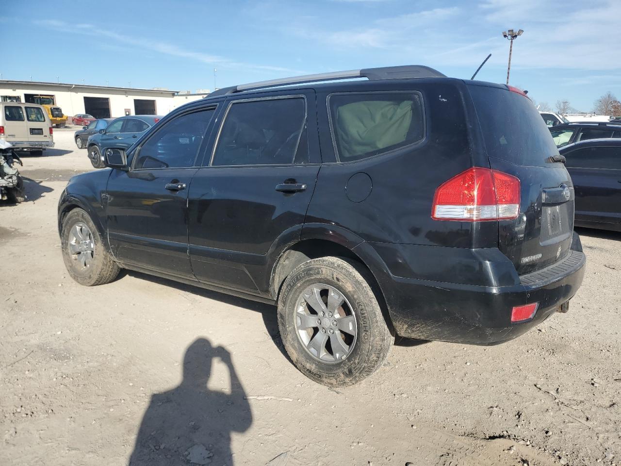 2009 Kia Borrego Lx - Image 2