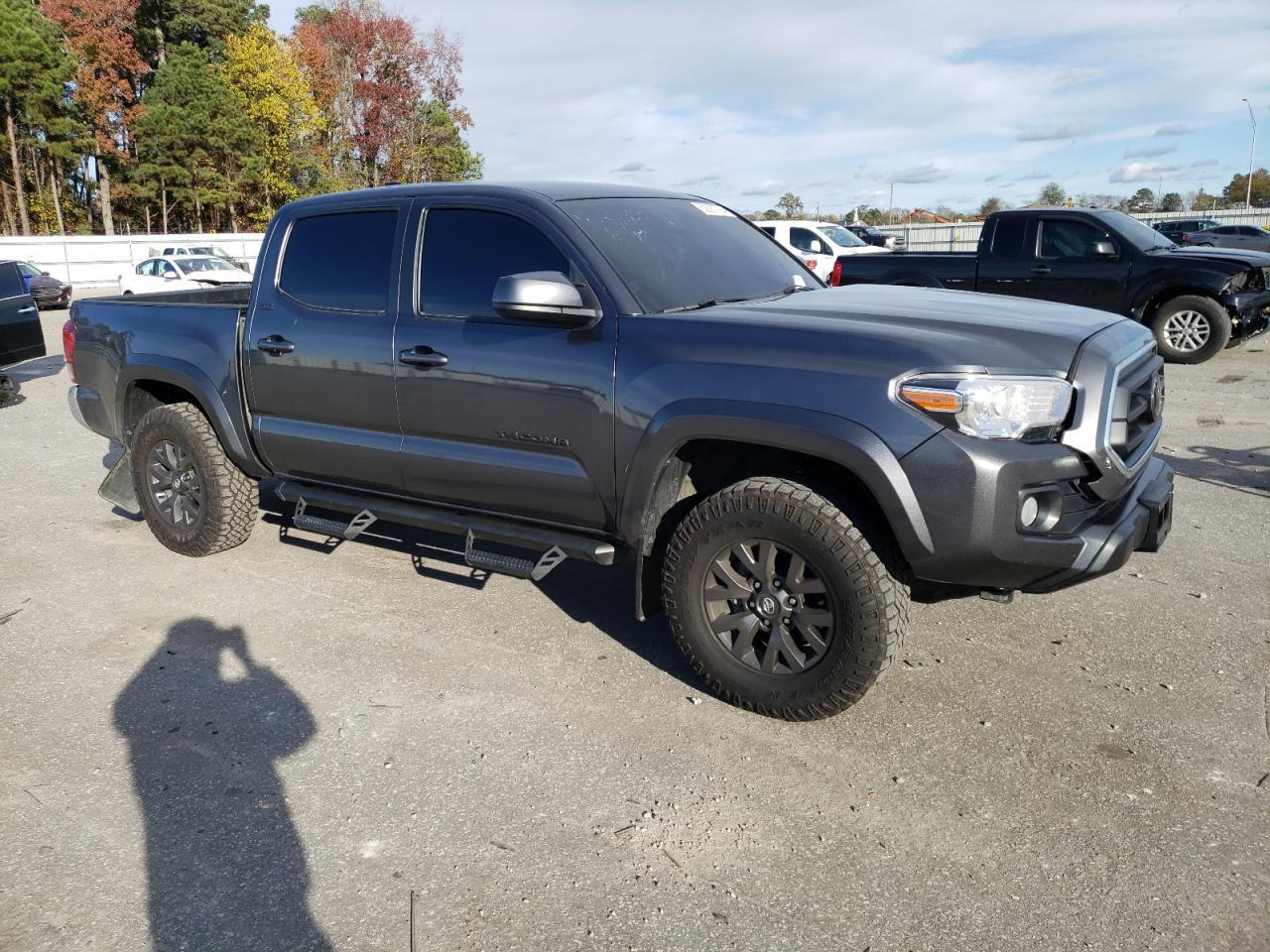 2023 Toyota Tacoma Double Cab - Image 4