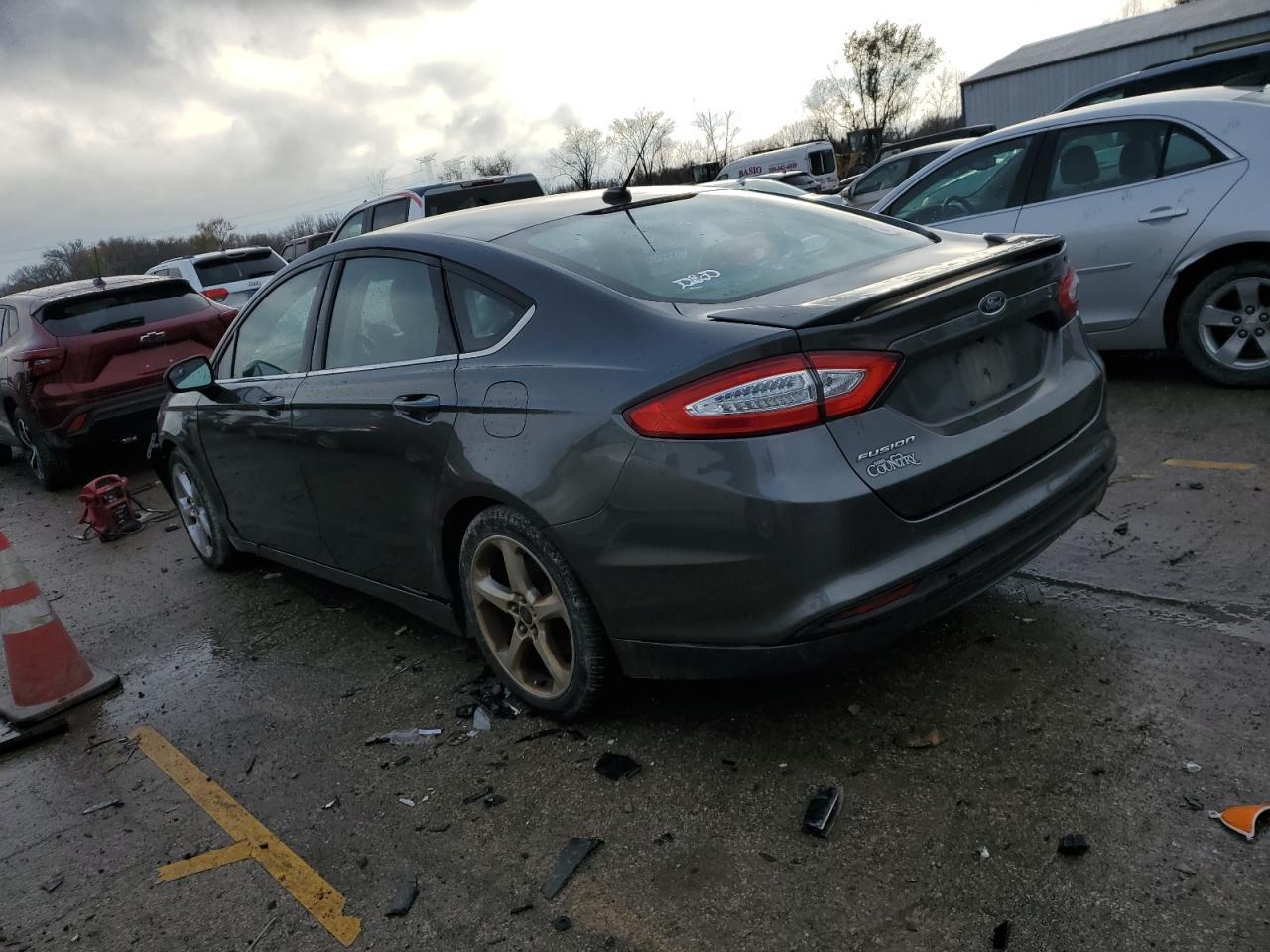 2016 Ford Fusion S - Фото 2