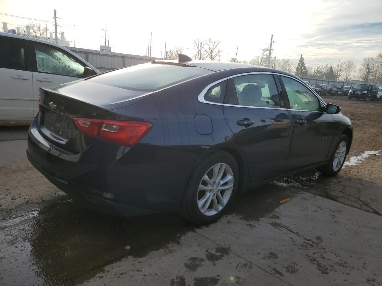 2017 Chevrolet Malibu Lt - Фото 3