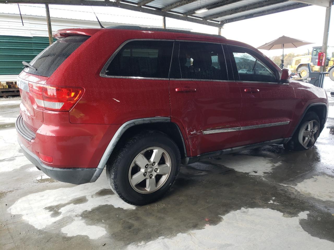 2011 Jeep Grand Cherokee Laredo - Image 3