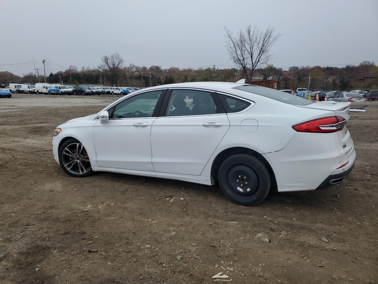 2019 Ford Fusion Titanium - Фото 2