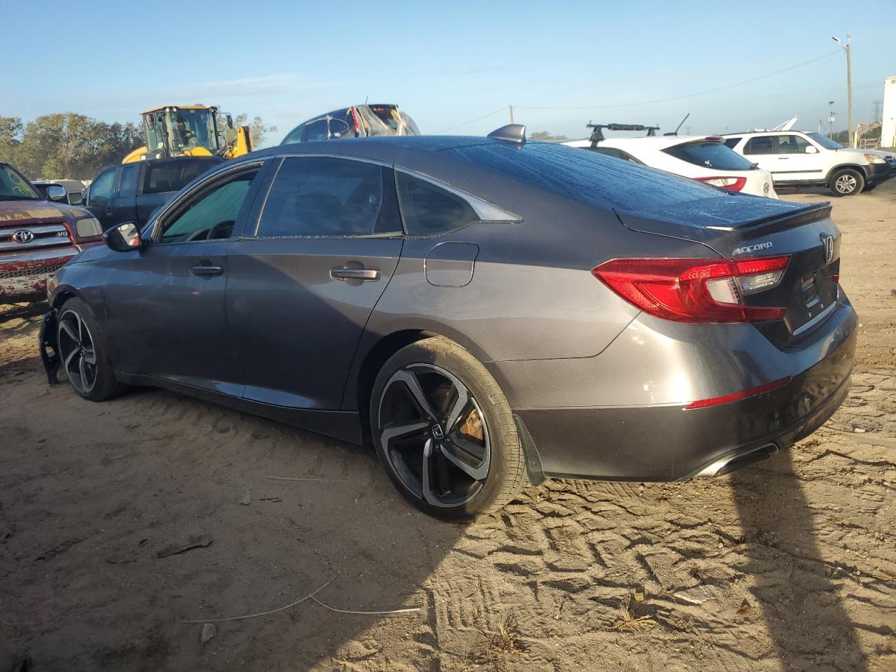 2018 Honda Accord Sport - Фото 2