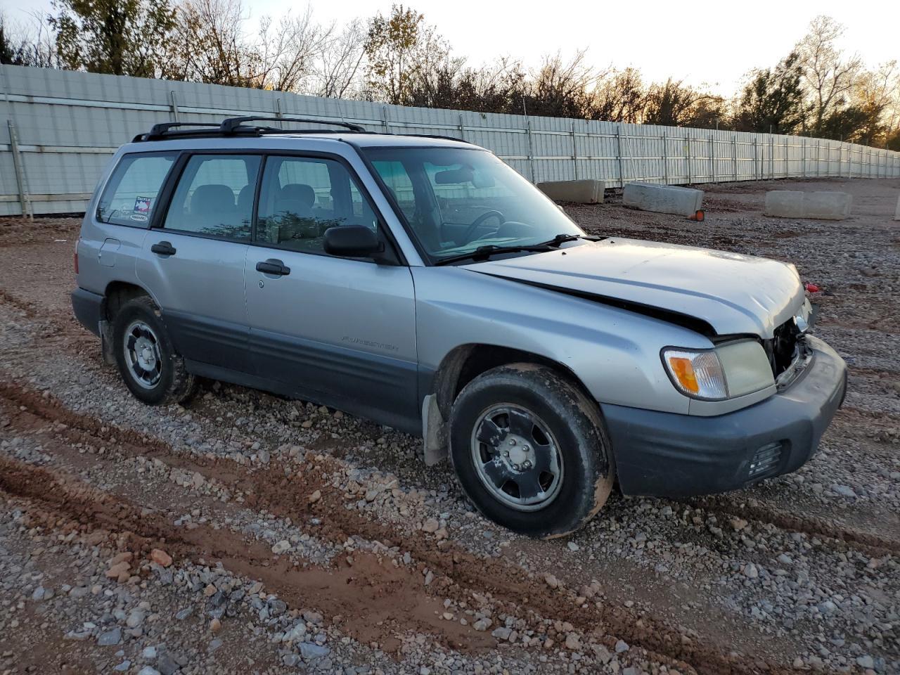 2002 Subaru Forester L - Фото 4