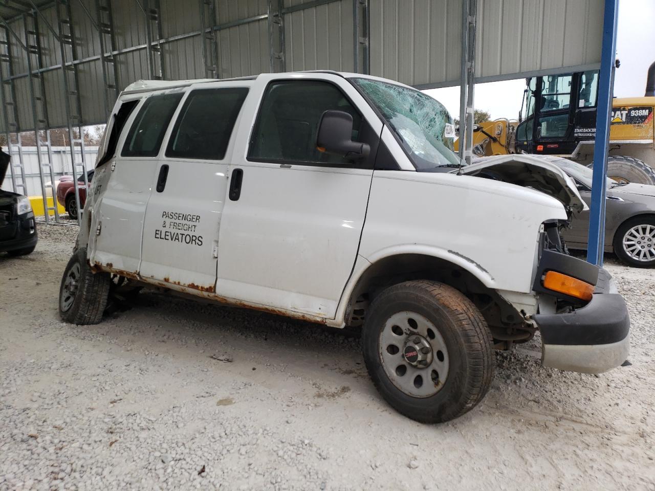 2011 GMC Savana G1500 - Image 4