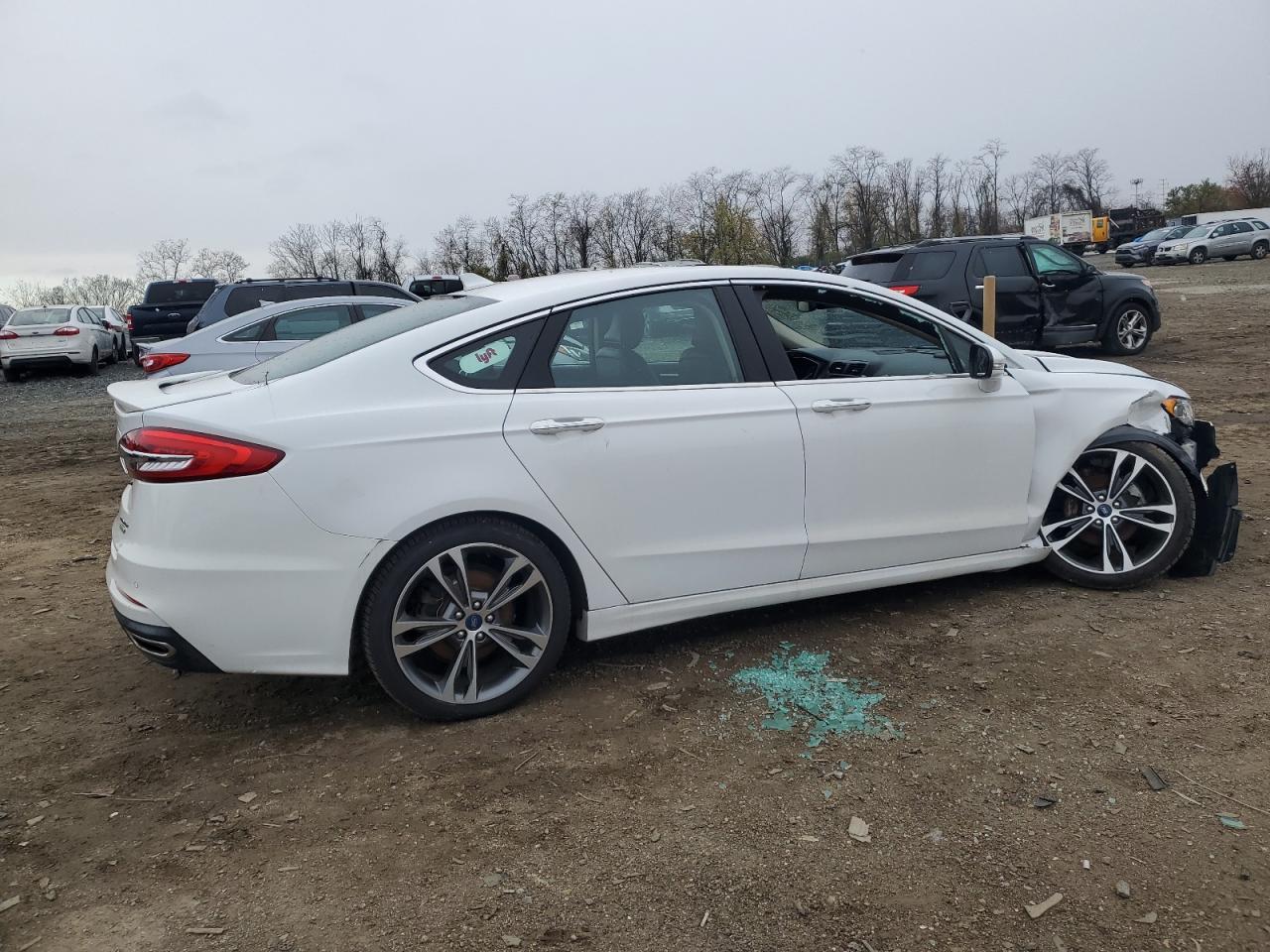 2019 Ford Fusion Titanium - Фото 3