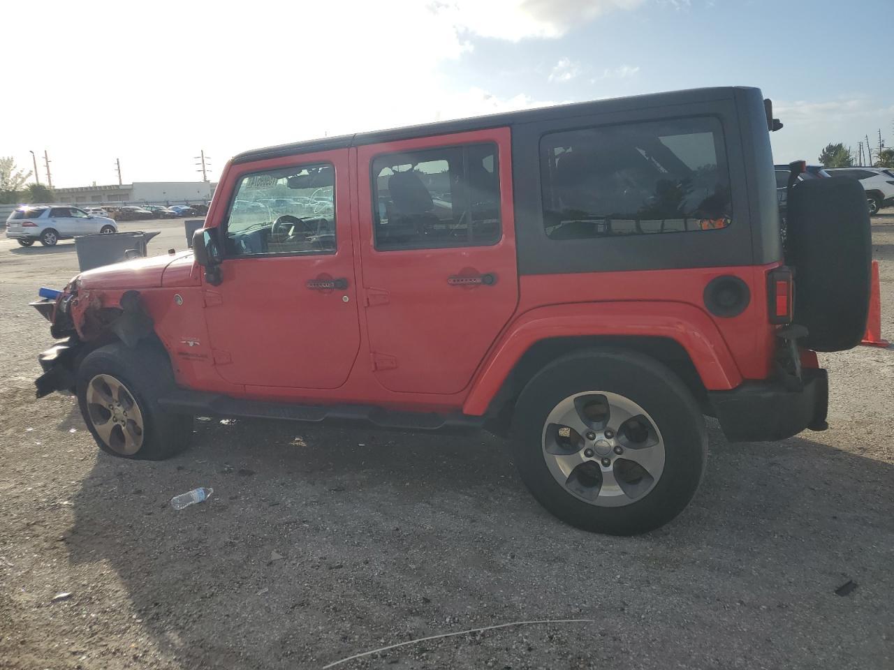2017 Jeep Wrangler Unlimited Sahara - Фото 2