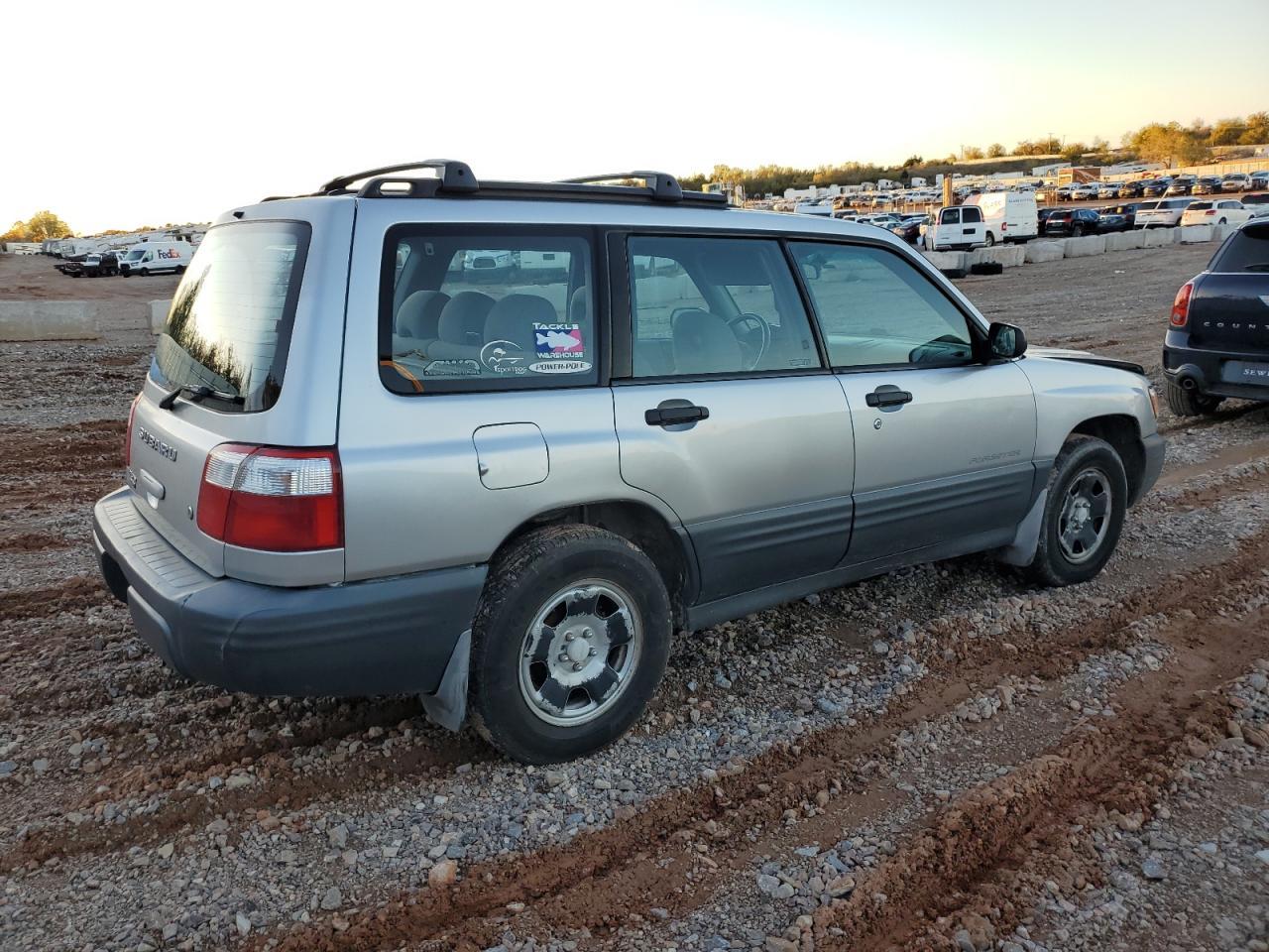 2002 Subaru Forester L - Фото 3