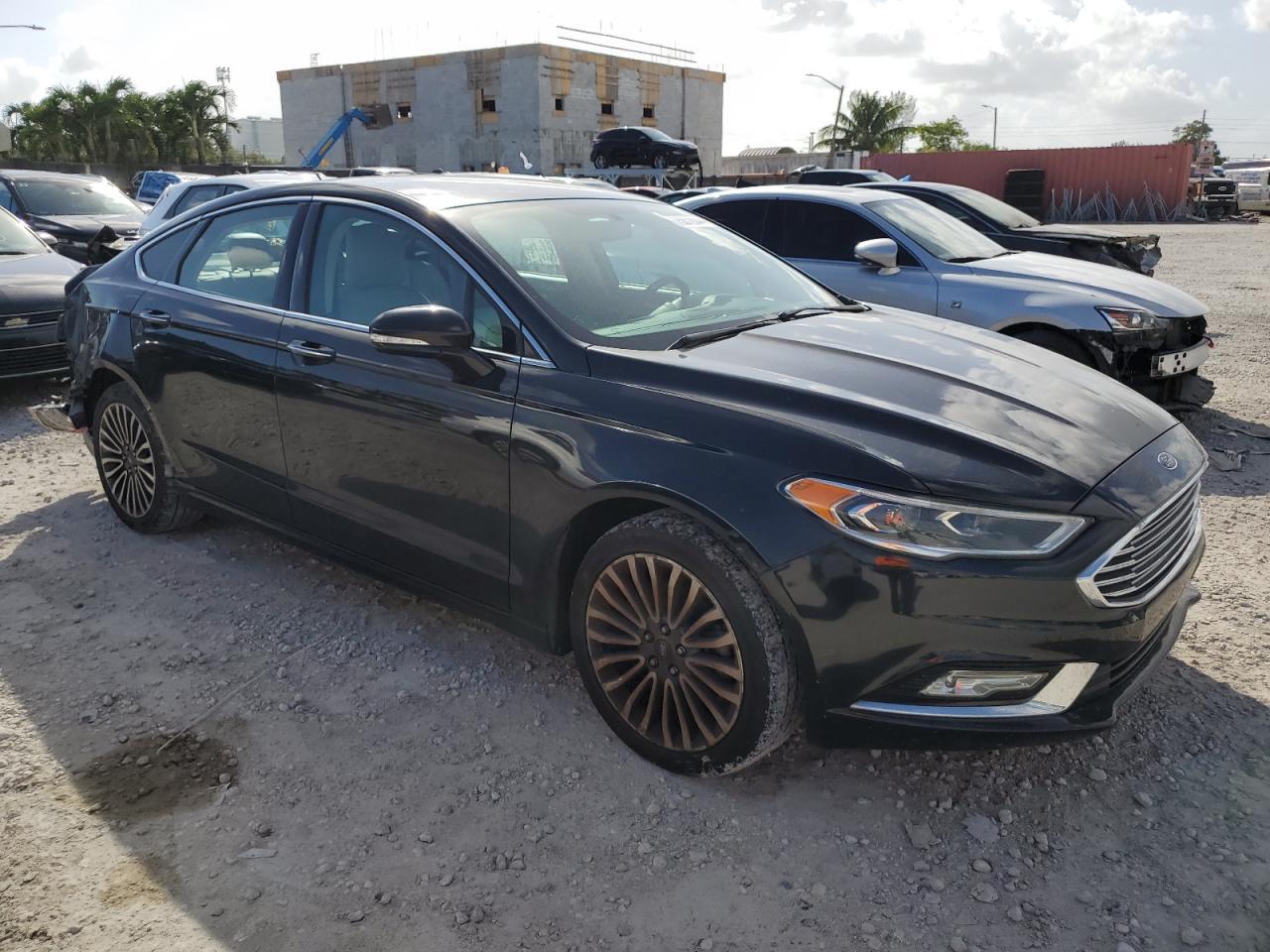 2018 Ford Fusion Titanium/Platinum - Image 4