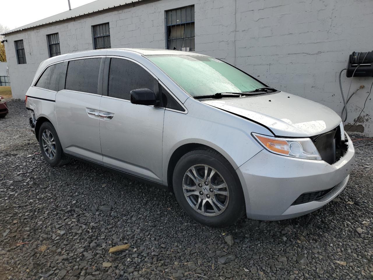 2013 Honda Odyssey Exl - Image 4