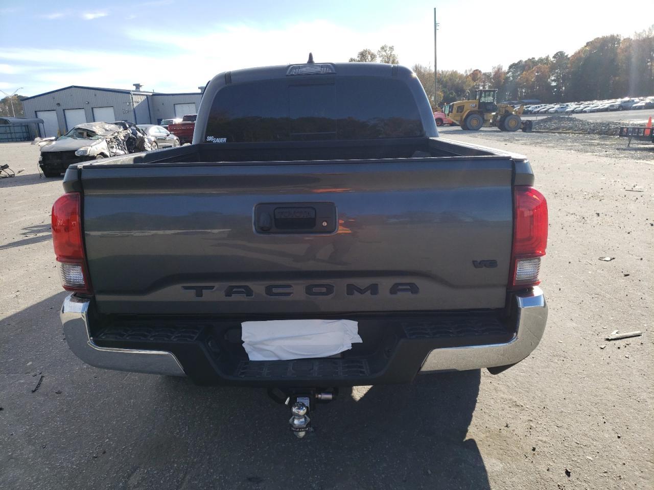 2023 Toyota Tacoma Double Cab - Image 6