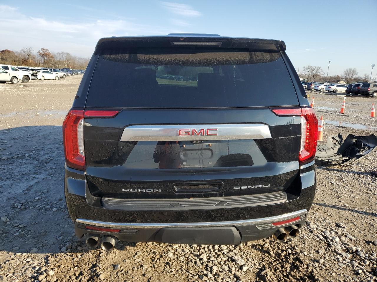 2021 GMC Yukon Denali - Фото 6