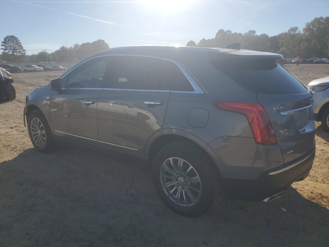 2019 Cadillac Xt5 Luxury - Image 2