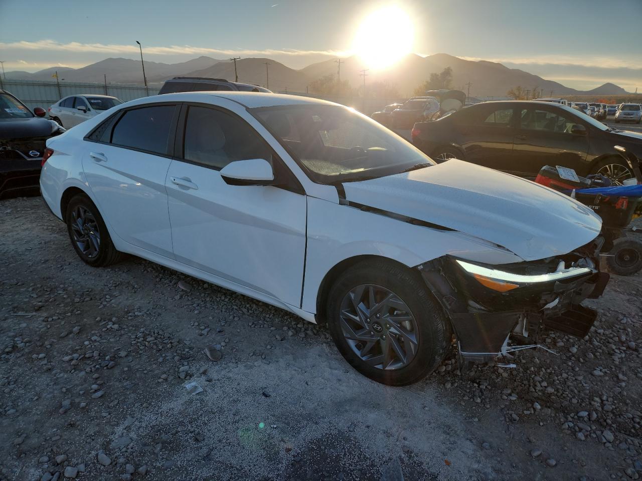 2024 Hyundai Elantra Sel - Фото 4