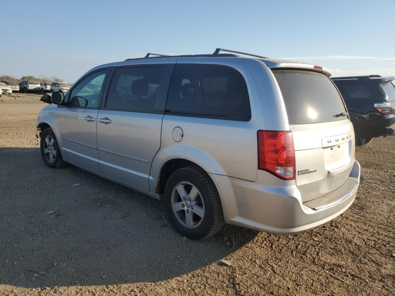 2012 Dodge Grand Caravan Sxt - Image 2