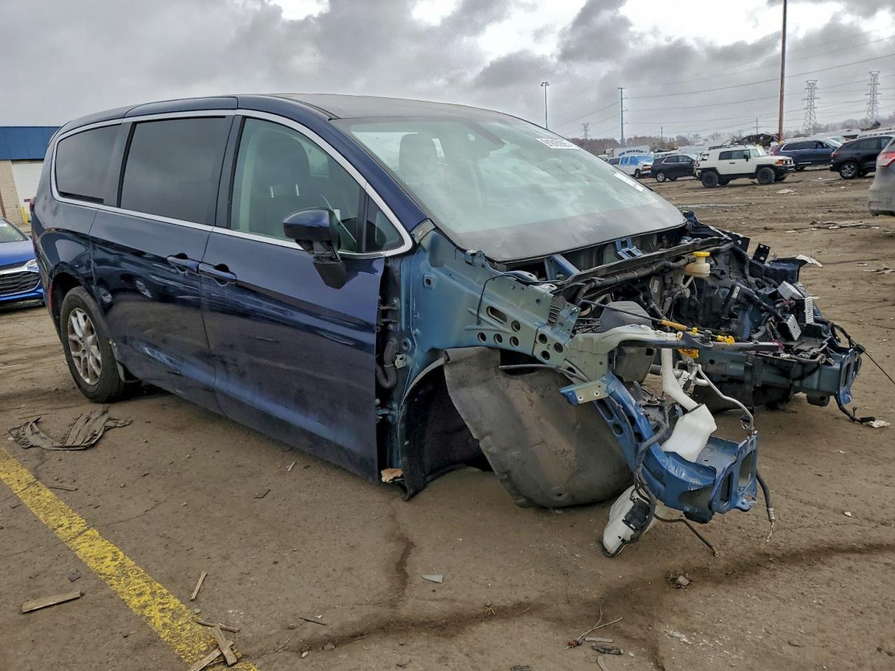 2020 Chrysler Voyager Lxi - Фото 4