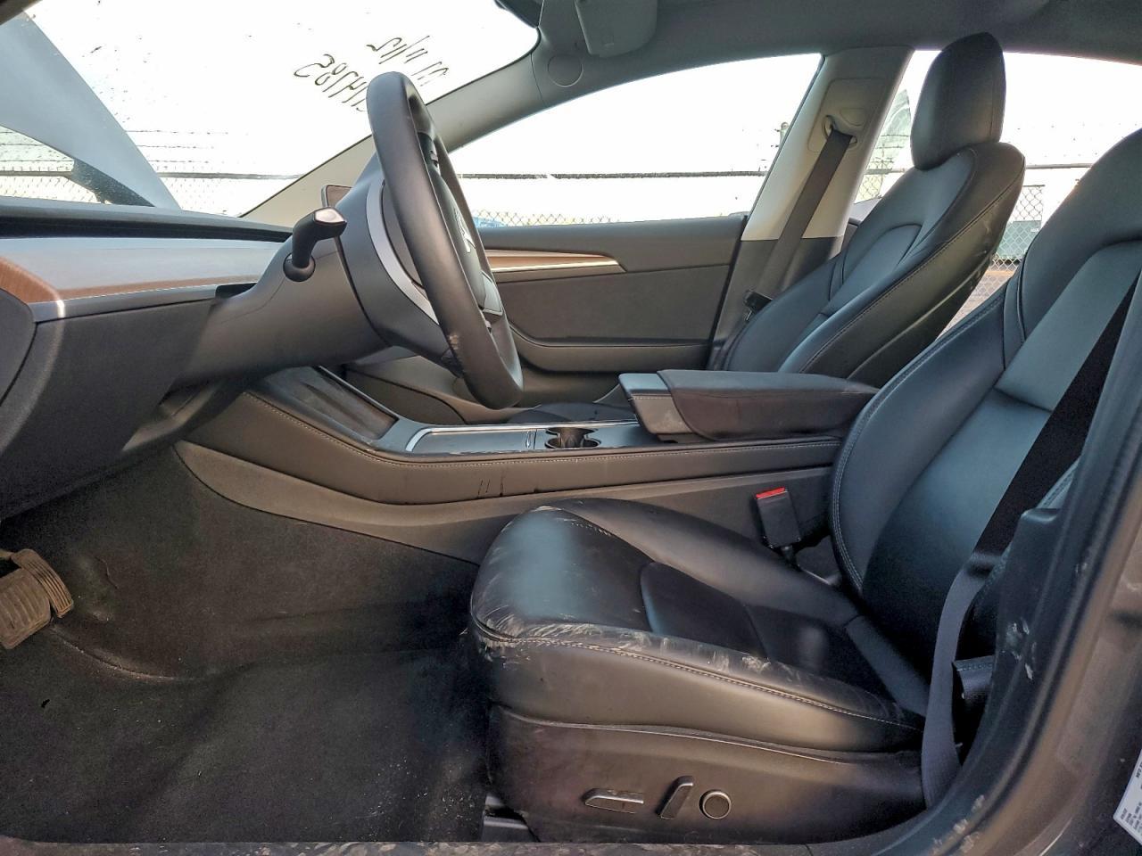2022 Tesla Model 3 - Фото 7