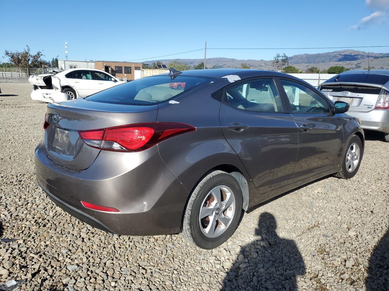 2014 Hyundai Elantra Se - Фото 3