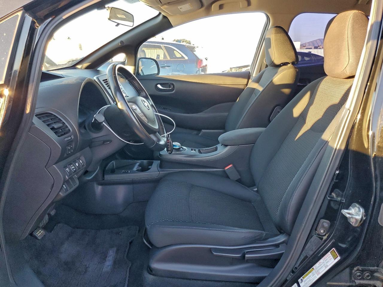 2013 Nissan Leaf S - Image 7